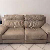 Divano “Calia” con schienale reclinabile