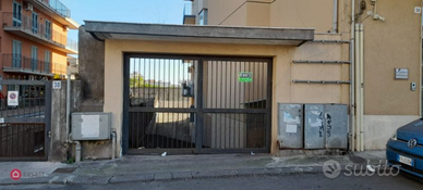 Box auto di 26 mq in via Maria Gianni, Catania