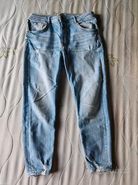 Jeans strappati azzurri Zara