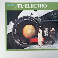 Yashica TL Electro camera brochure italiano