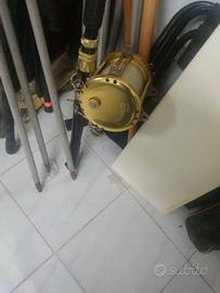 varia attrezzatura da pesca