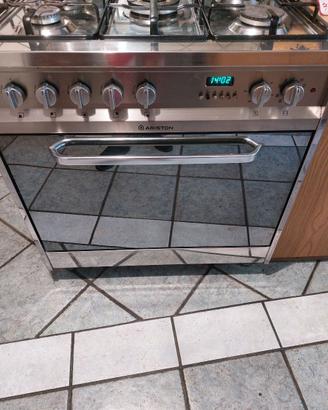 Cucina inox Ariston professionale