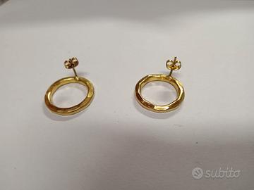 Orecchini con anello