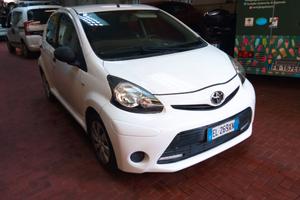 Toyota Aygo 1.0 12V VVT-i 5 porte Cool Soda Connec