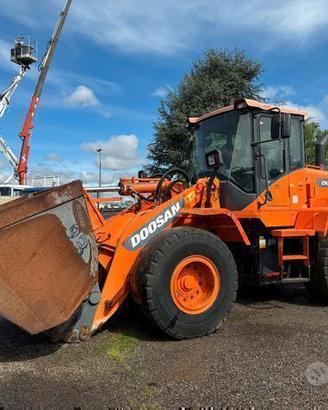 PALA GOMMATA DOOSAN DL250-3