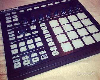 Traktor scratch pro Audio 10 + Maschine