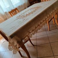 Tovaglia/ pizzo./ shabby