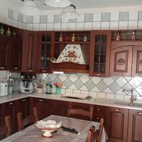 Cucina ad angolo + tavolo allungabile +sedie