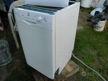lavastoviglie  indesit