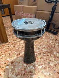 Darbuka in metallo. (Usato)