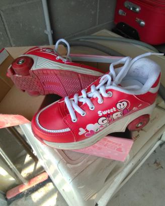 Scarpe con rotelle estraibili nr 32