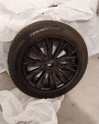 Pirelli sotto zero 225 60 18 completi di cerchi