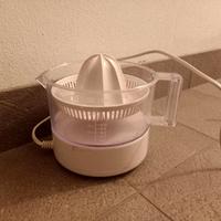 Spremiagrumi elettrico bianco facile da usare 