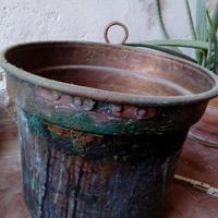 Antica pentola in rame