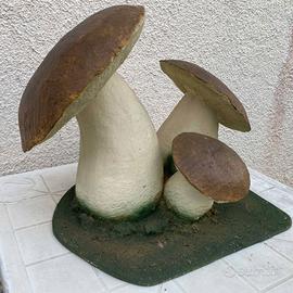 Scultura Porcini vetroresina per esposizione