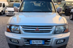 Mitsubishi Pajero 3.2 16V DI-D 3p. GLX Autocarro