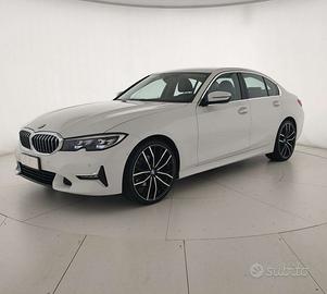 BMW 320D LUXURY