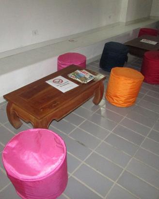 Pouf e Tavolini in Teak Originali Indonesiani