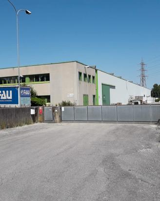 MONFALCONE Ampio capannone /L314