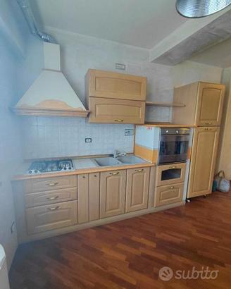 TANTE CUCINE DI MARCA CON TRASPORTO GRATIS SU ROMA