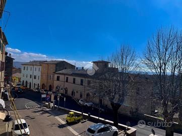 3 LOCALI A GROTTE DI CASTRO