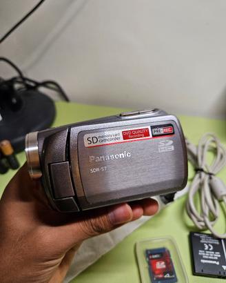 Parasonic SDR-S7 Camcorder compatta SD LCD 2,7"