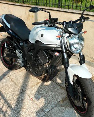 Yamaha FZ6
