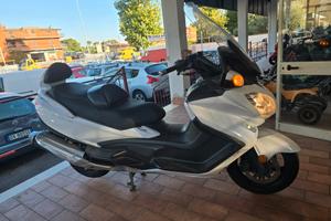 Suzuki Burgman 650 EXECUTIVE UNIPRO