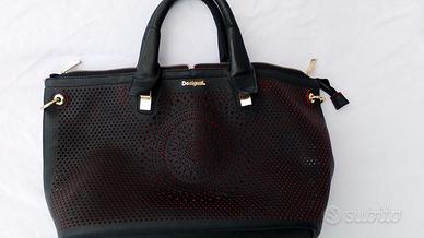 Borsa nera Desigual traforata 