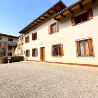 CASA DI CORTE A LESTIZZA