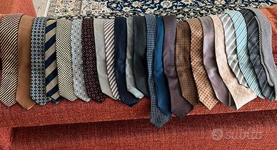 Lotto cravatte di firma a scelta minimo 5