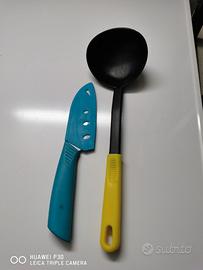 Coltello cucina in ceramica e mestolo