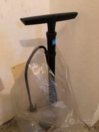 Pompa a colonna PRO con manometro per bici