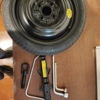 Ruotino di scorta con accessori 