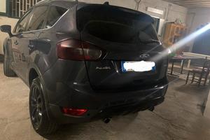 FORD KUGA TITANIUM 2011 238.000 km 
Full optional
