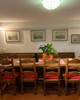 Tavolo, sedie, giropanca,mobile bar noce massiccio