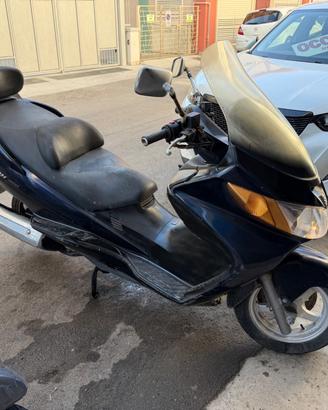 Suzuki Burgman 400