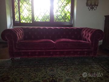 Coppia divani chesterfield in velluto Rubelli