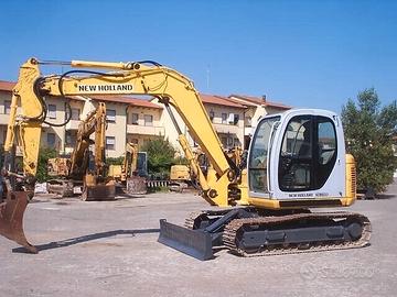 Escavatore usato NEW HOLLAND E80 MSR