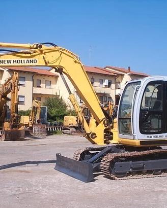 Escavatore usato NEW HOLLAND E80 MSR