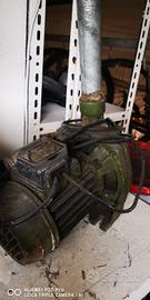 Pompa aspira liquidi