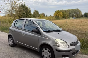 Toyota Yaris 1.0 16V