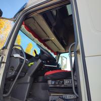 Trattore stradale volvo FH euro 5 con semirimorchi