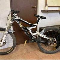 montan bike downhill/enduro scott 