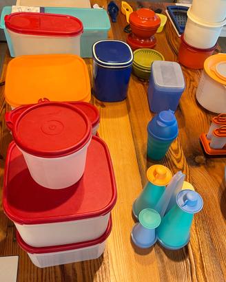 Contenitori e utensili Tupperware