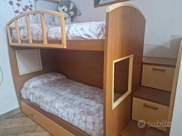 letto a castello con cassettiere