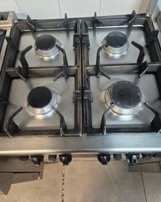 cucina 4 fuochi