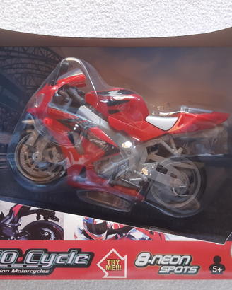 Moto honda con luci e suoni
