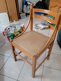 4 Sedie di legno