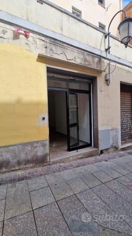 Locale Ristrutturato a pochi passi da Piazza Yenne